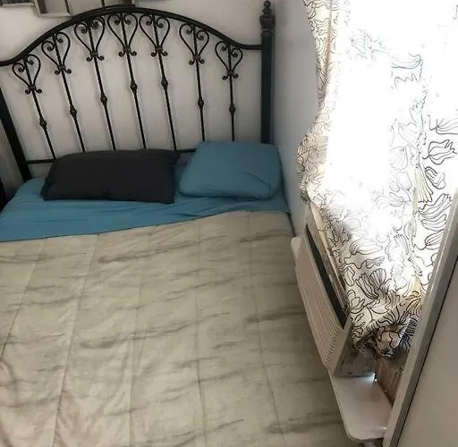 Lovely Private Rm In Newark 3 Min From Ironbound