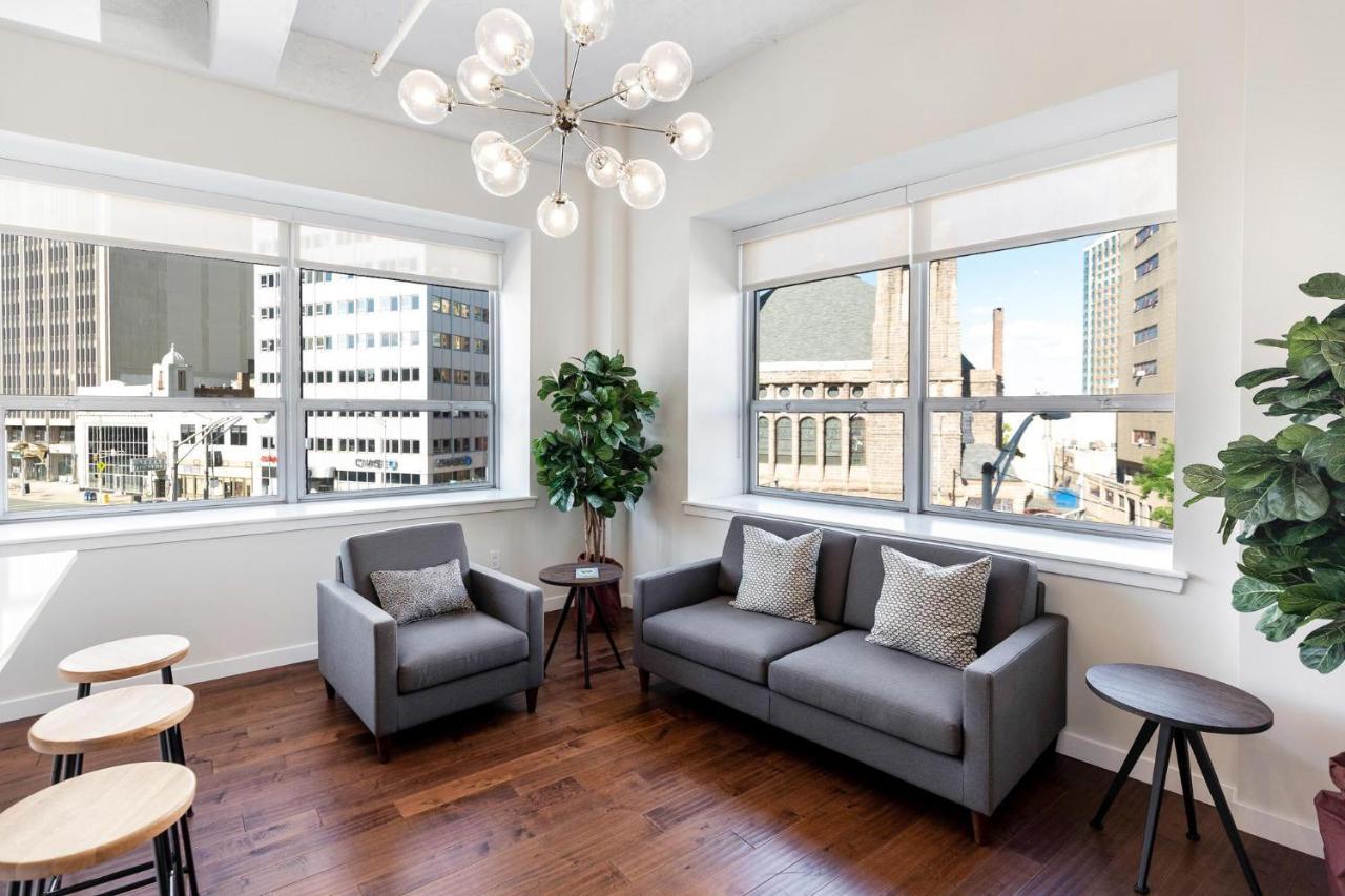 Kislak 407 Stunning 2br Corner Retreat Above The Apartment Newark