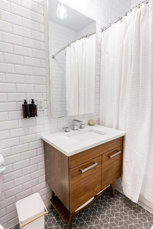 Kislak 407 Stunning 2br Corner Retreat Above The *