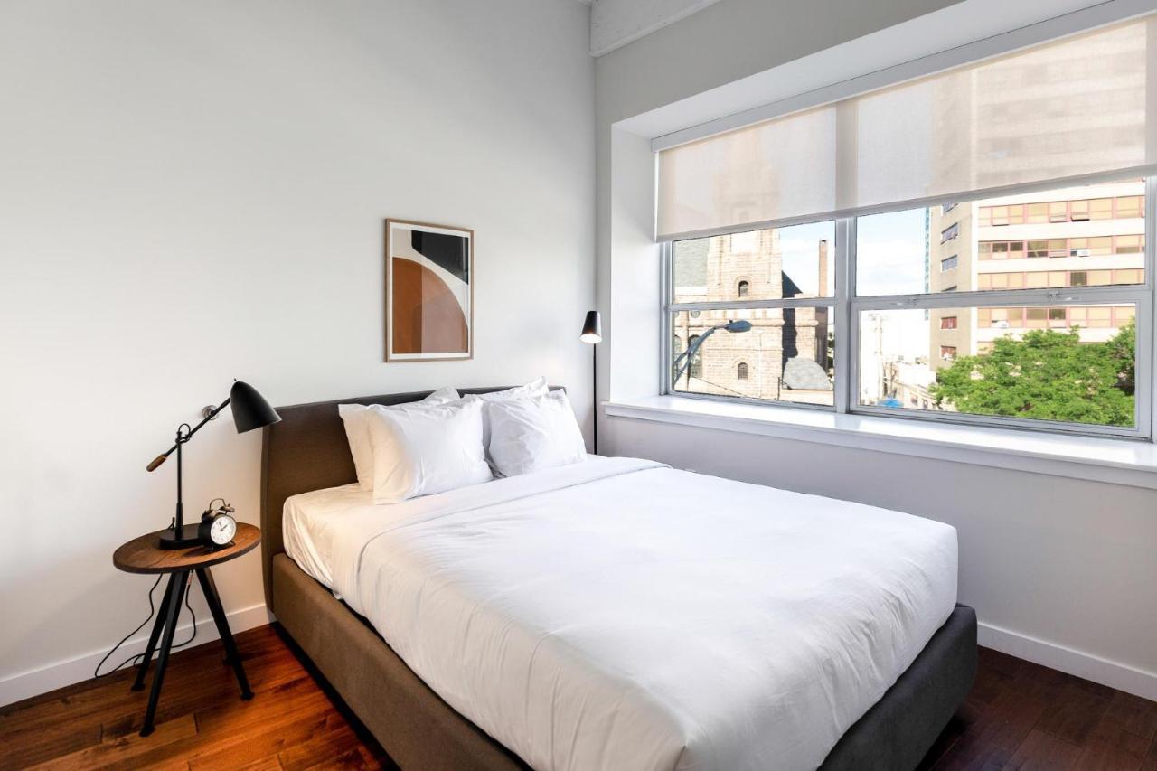 Kislak 407 Stunning 2br Corner Retreat Above The * Newark