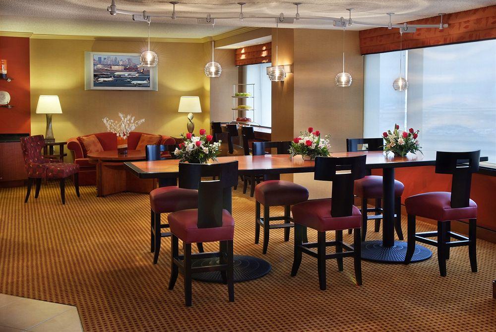 Liberty International Airport Marriott Hotel