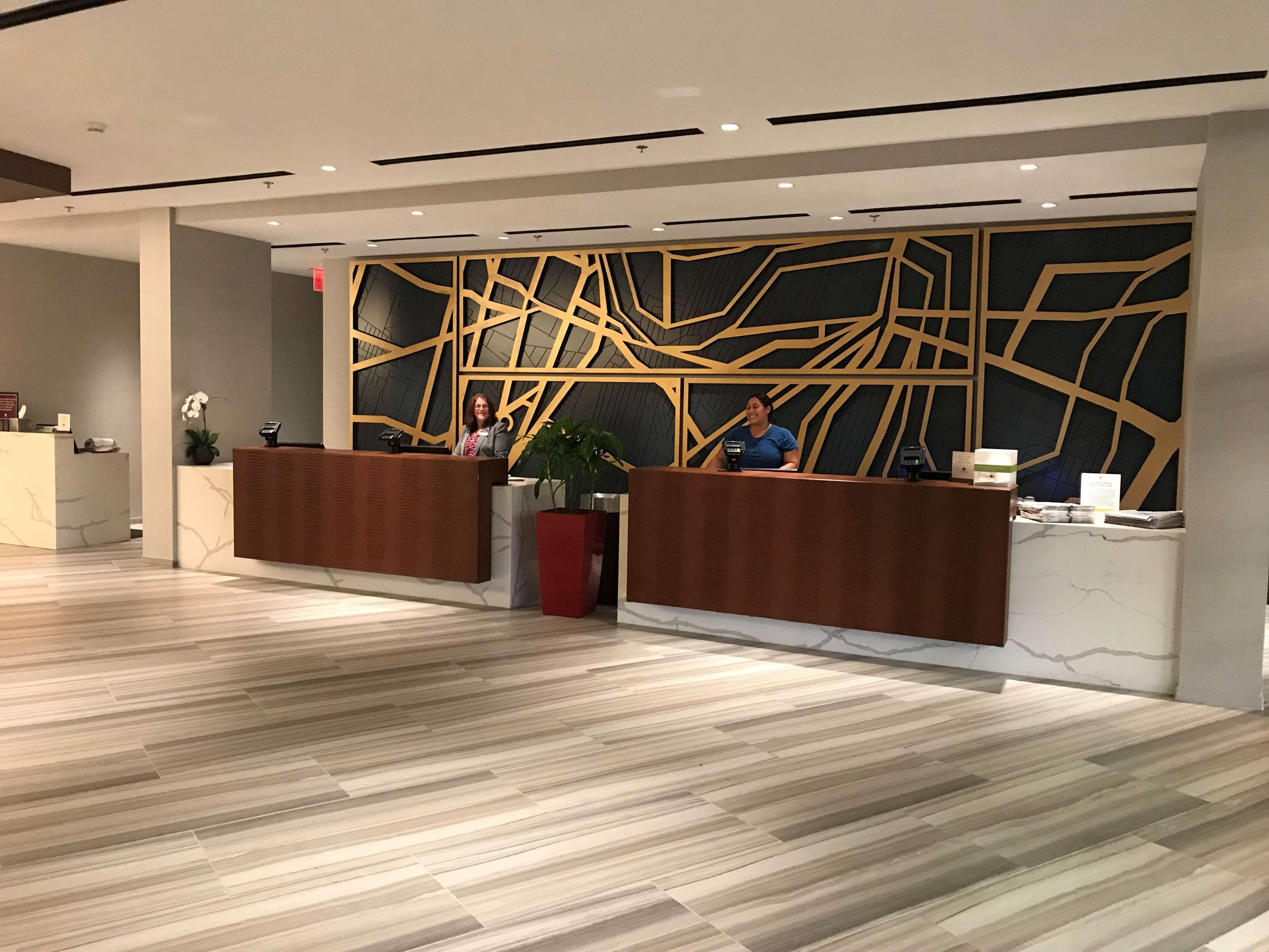 Doubletree By Hilton Airport Newark