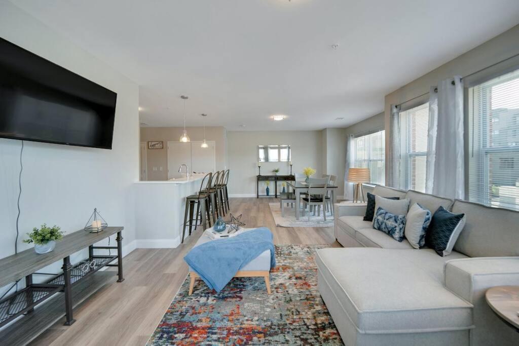 Beautiful 2br Apt/ewr Airport/king /free Parking
