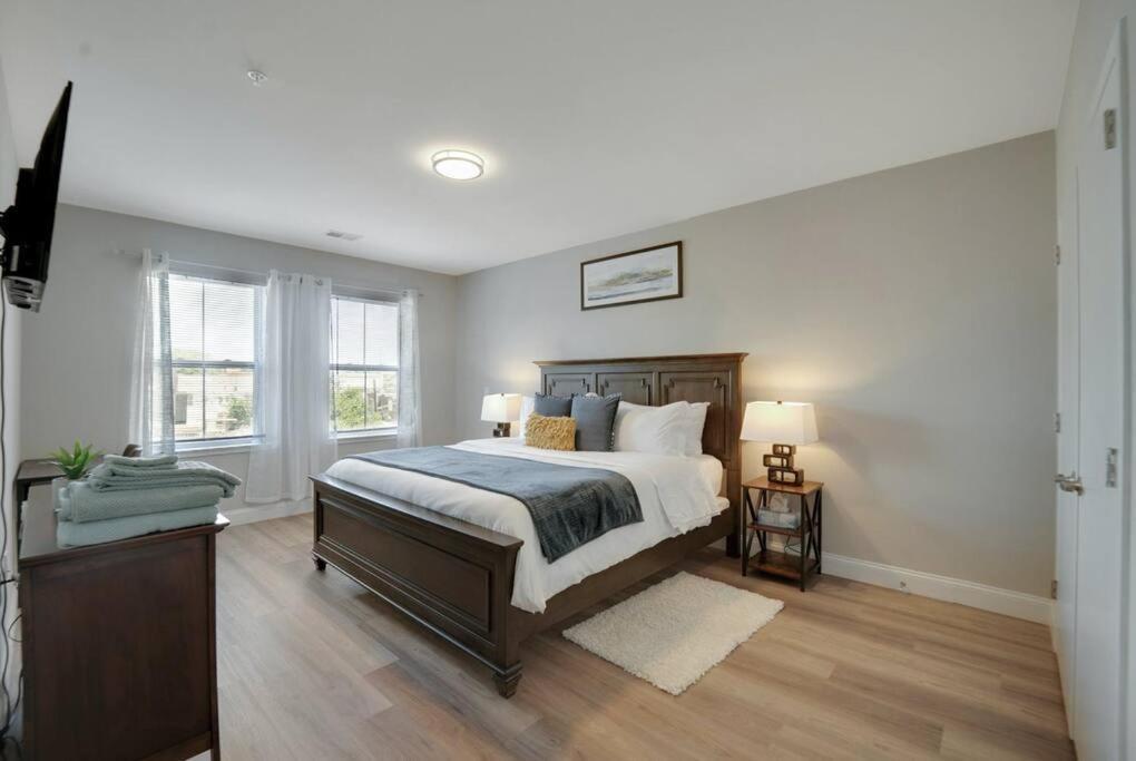 Beautiful 2br Apt/ewr Airport/king /free Parking Apartment *