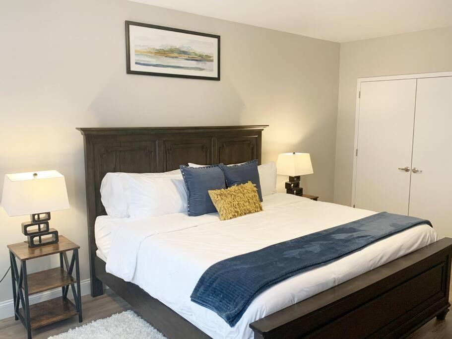 Beautiful 2br Apt/ewr Airport/king /free Parking Apartment *