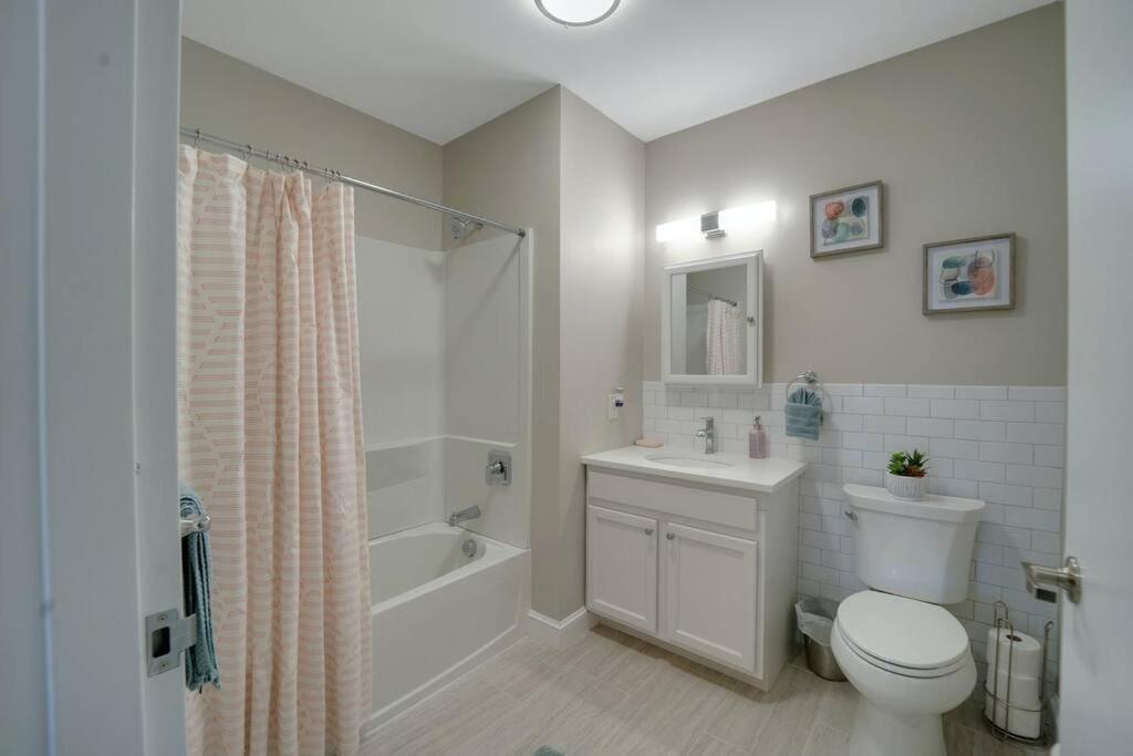 Beautiful 2br Apt/ewr Airport/king /free Parking Apartment *