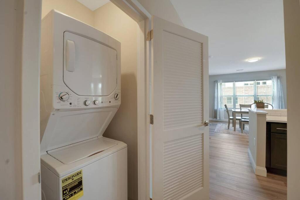 Beautiful 2br Apt/ewr Airport/king /free Parking *