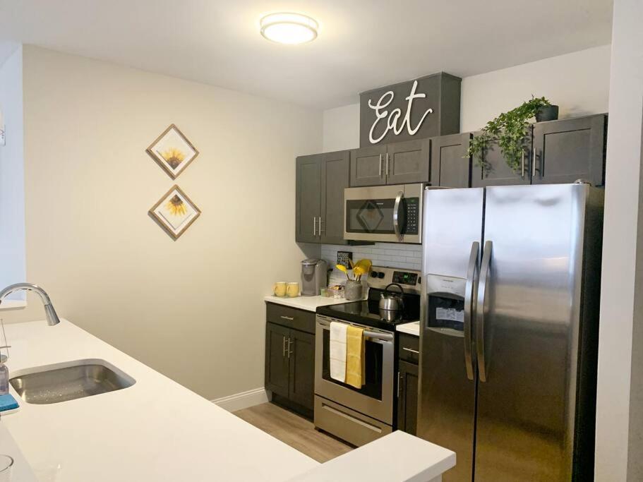 Apartment Beautiful 2br Apt/ewr Airport/king /free Parking Newark