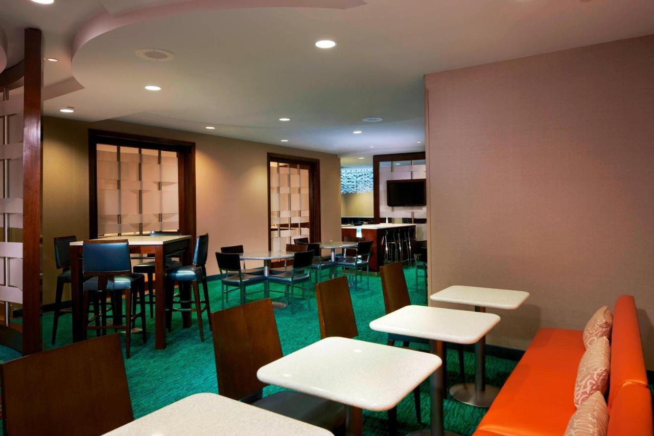 Springhill By Marriott International Airport 3*