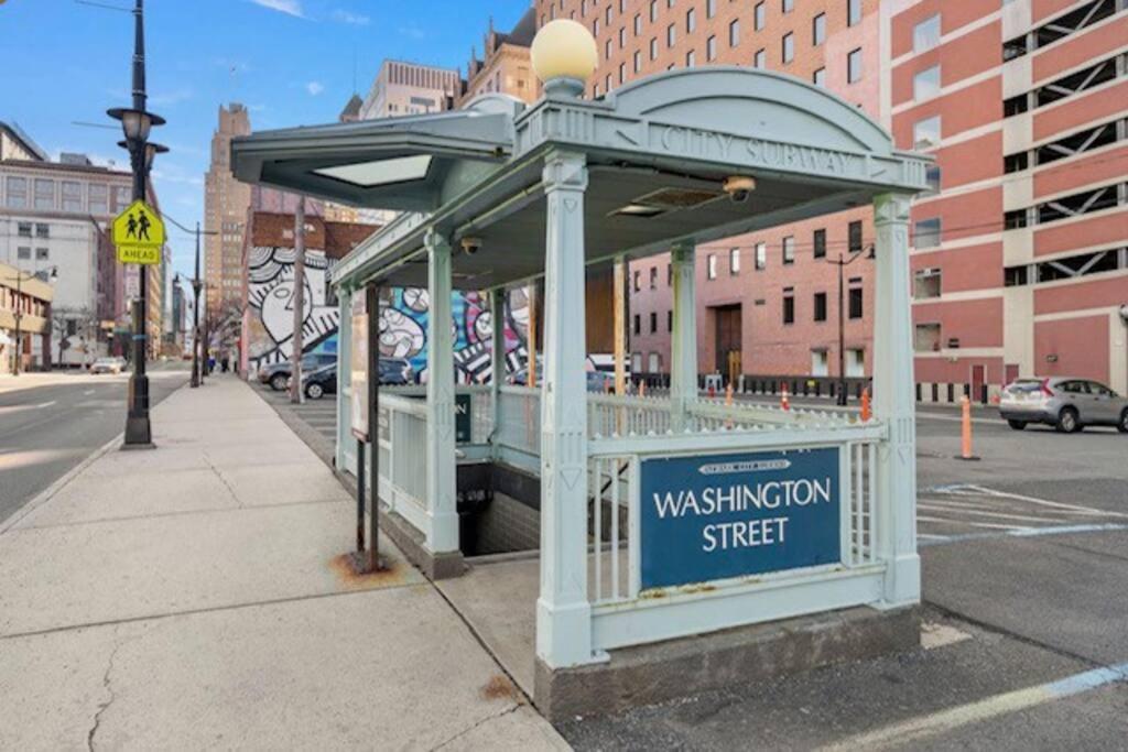 Apartment Entire Apt/2bd 2bth/amer. Dream Mall/nyc/ewr Airpt Newark