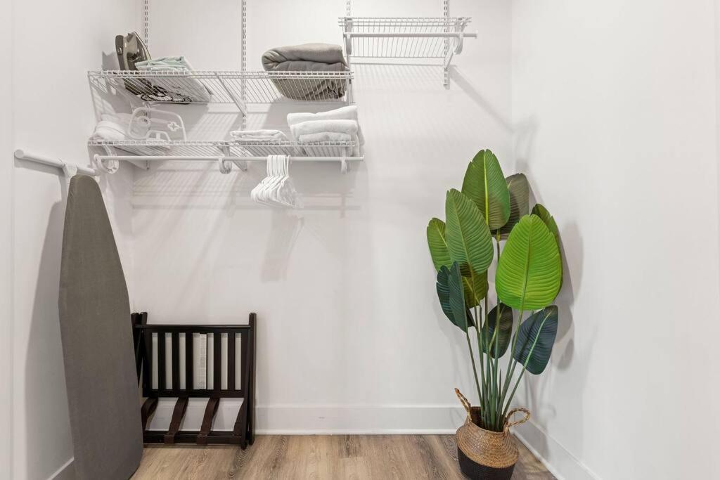 Entire Apt/2bd 2bth/amer. Dream Mall/nyc/ewr Airpt Apartment Newark