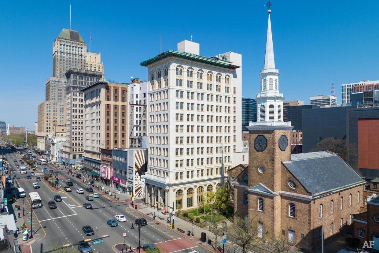 Indigo Getaway Queen Bed Free Park Near Ewr, Penn, Prudential