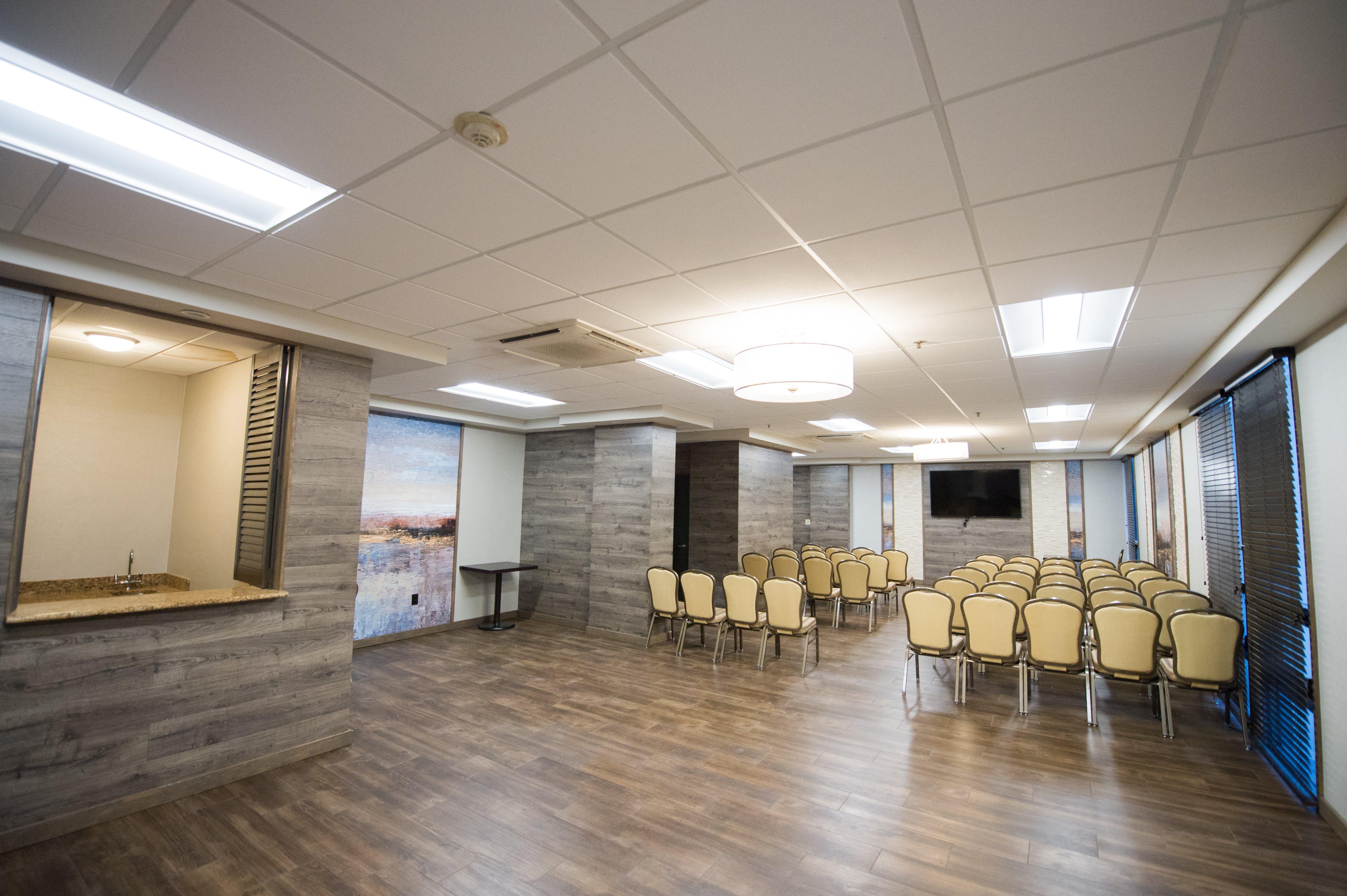 Hotel International Airport 3*