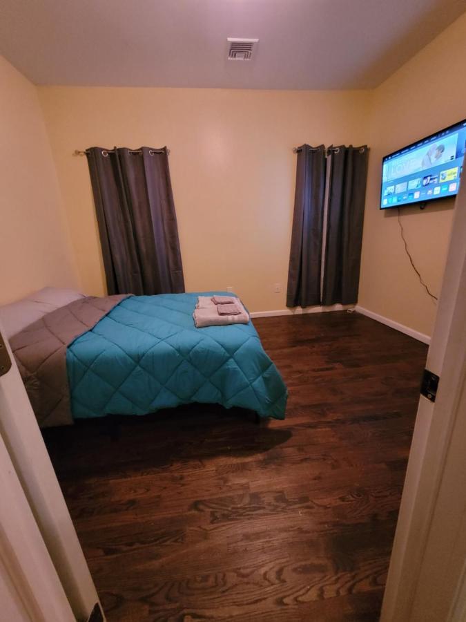 Willoughby Hostel *