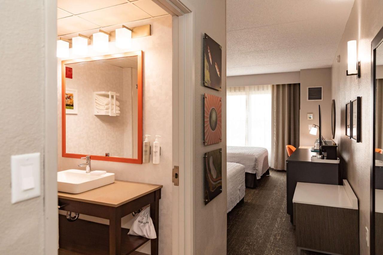 Hotel Hampton & By Hilton- Airport Elizabeth Newark
