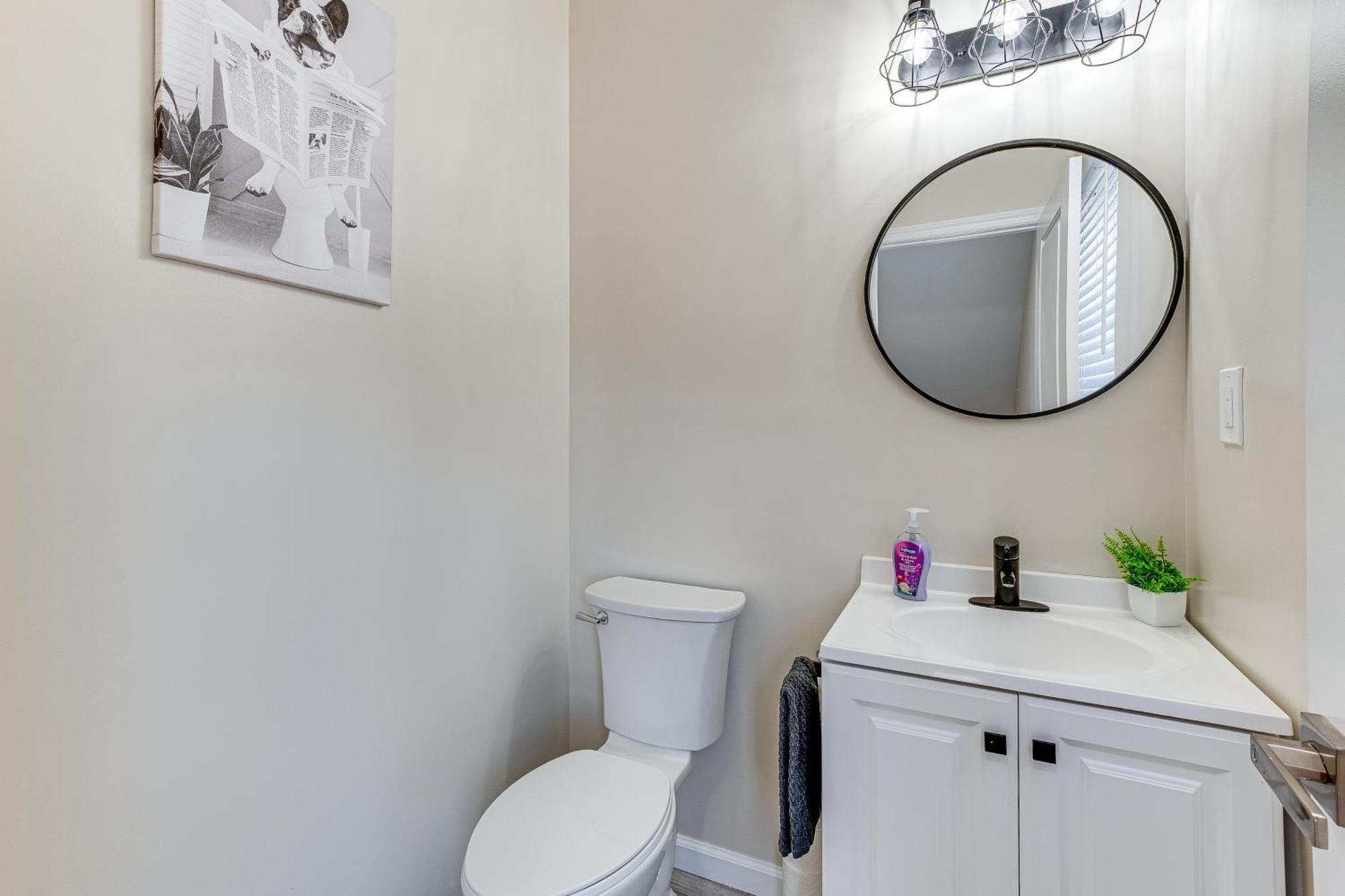 Luxe Retreat With Rooftop Deck Pets Welcome! Holiday home *