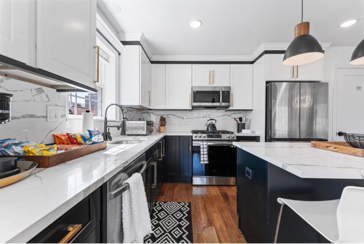 Apartment Cityscape Unit 2