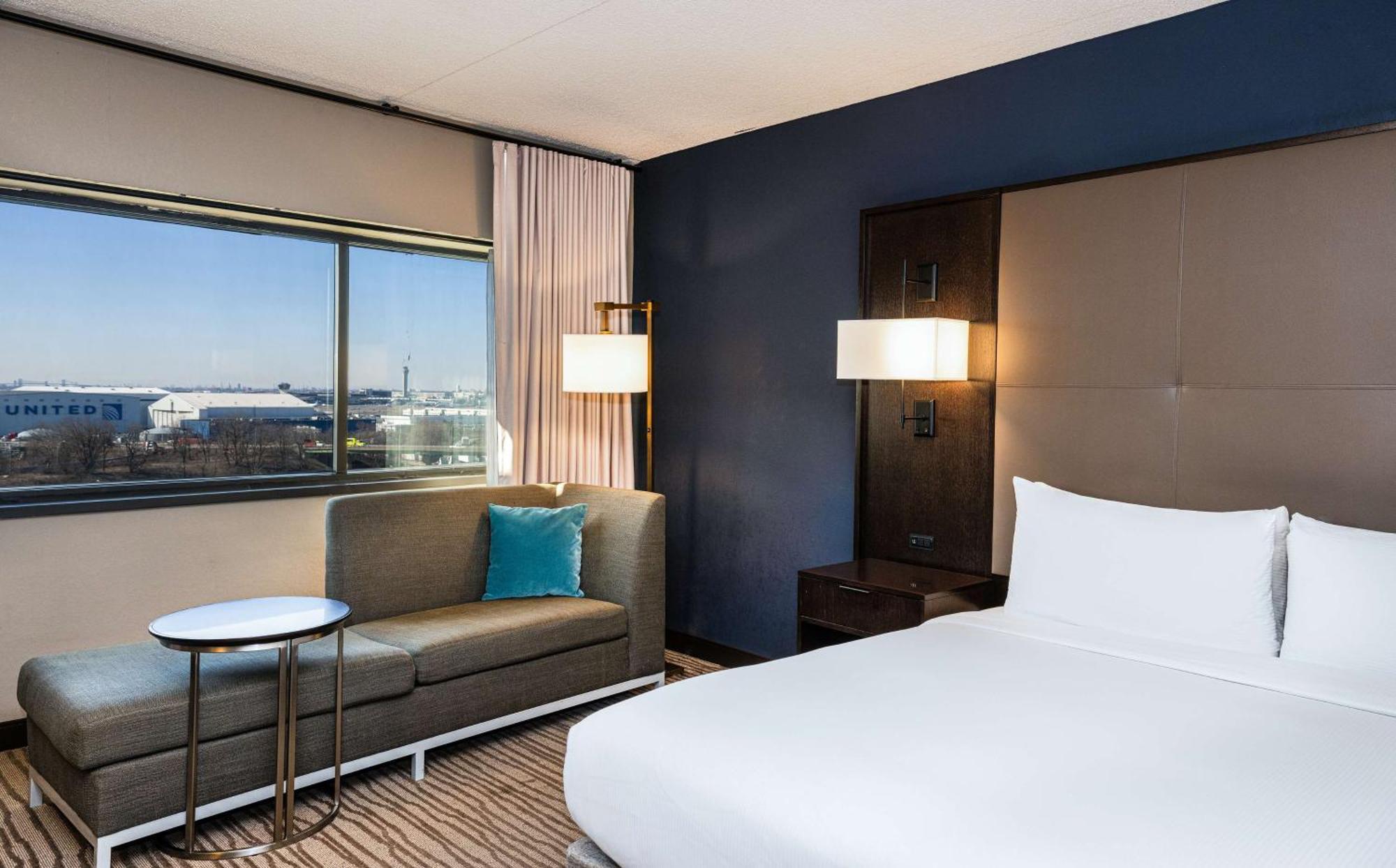 Doubletree By Hilton Airport Newark