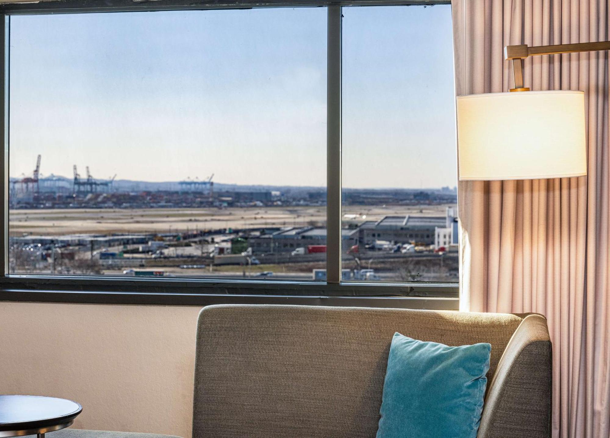 Hotel Doubletree By Hilton Airport Newark