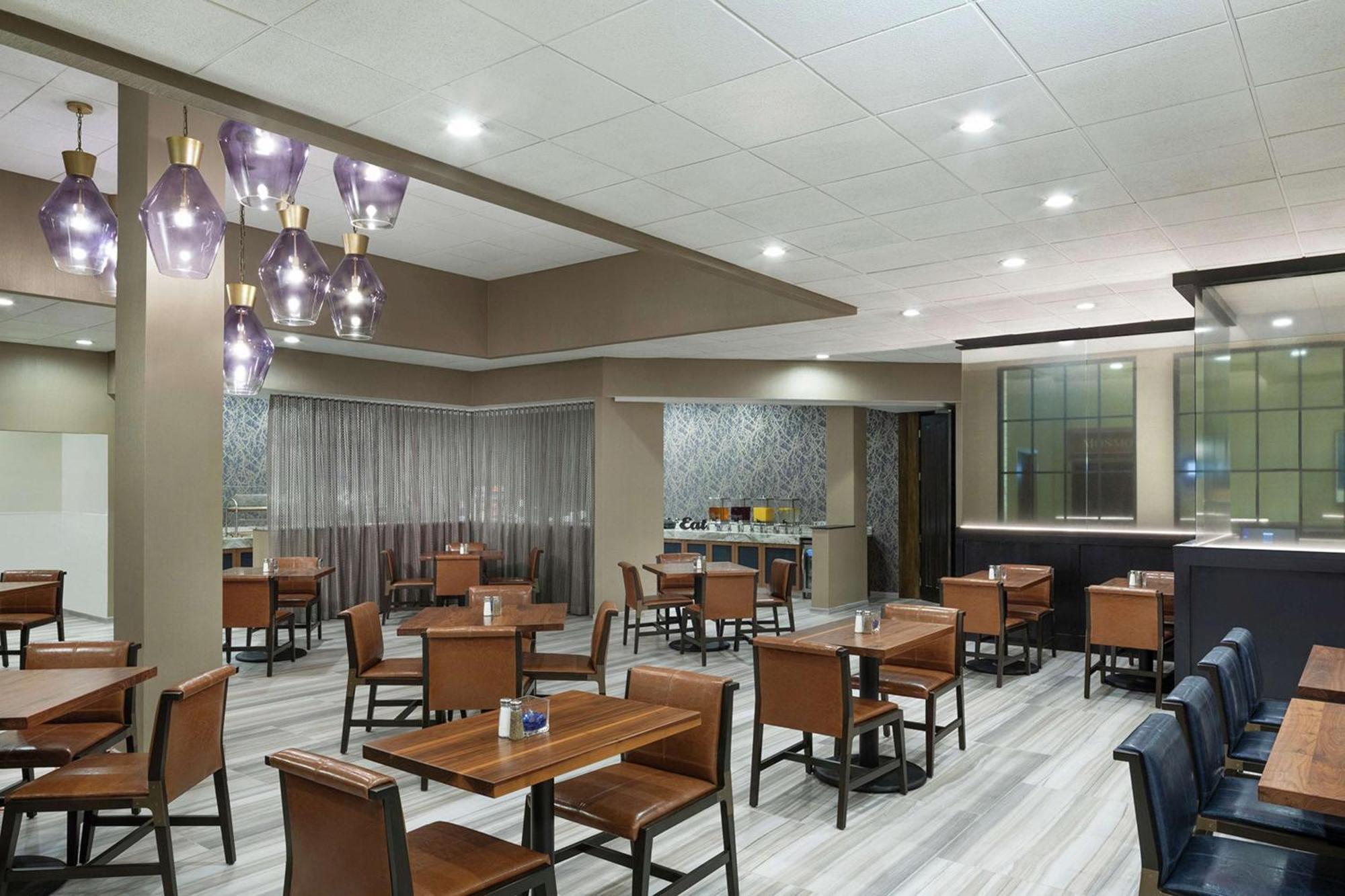Doubletree By Hilton Airport Newark