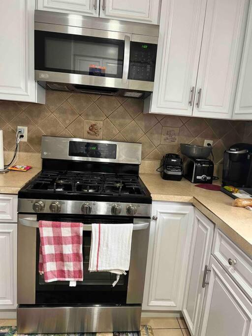 2bedroom Close To Nyc/ Ewr Apartment *