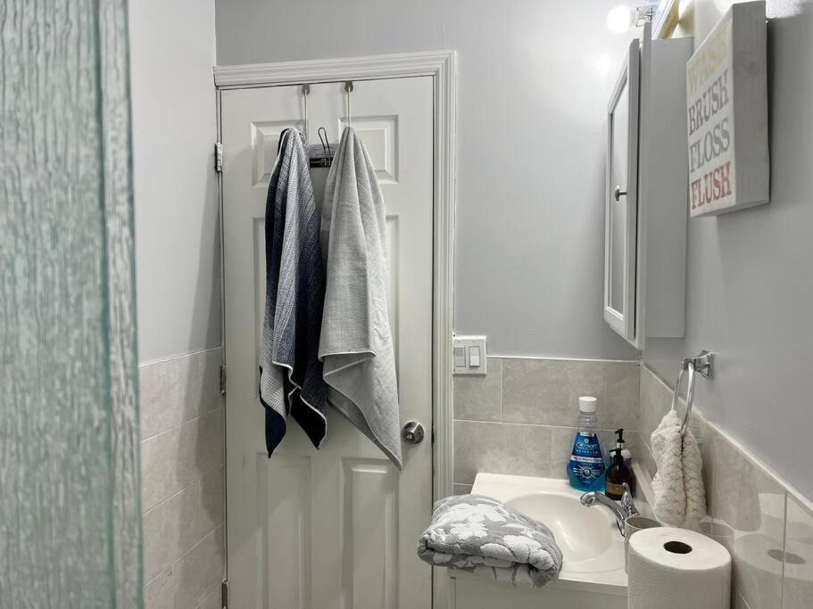 2bedroom Close To Nyc/ Ewr * Newark