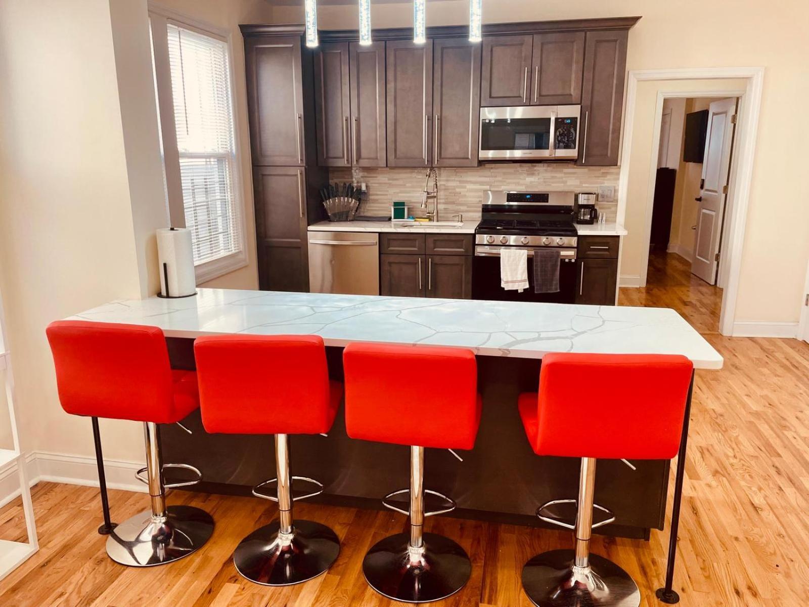 Apartment Ooohlala! 2 Beds And 2 Full Baths W/free Parking *