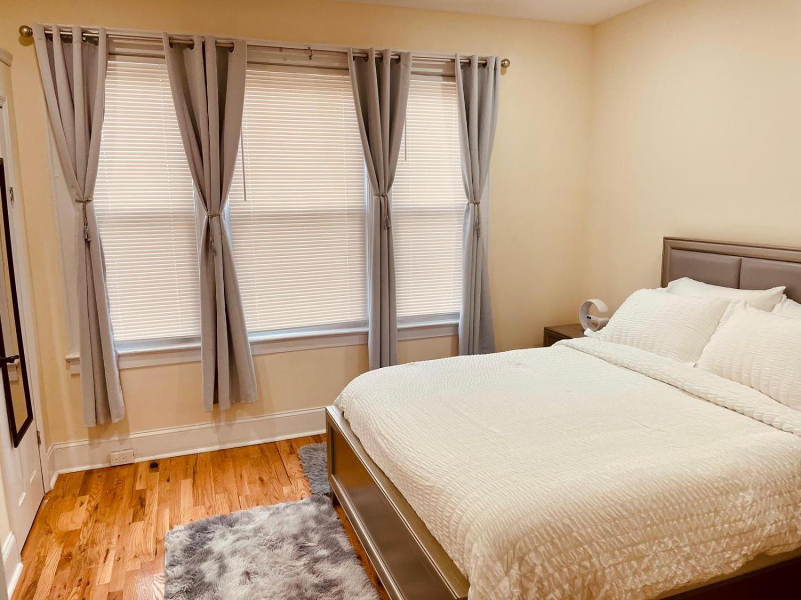 Ooohlala! 2 Beds And 2 Full Baths W/free Parking * Newark
