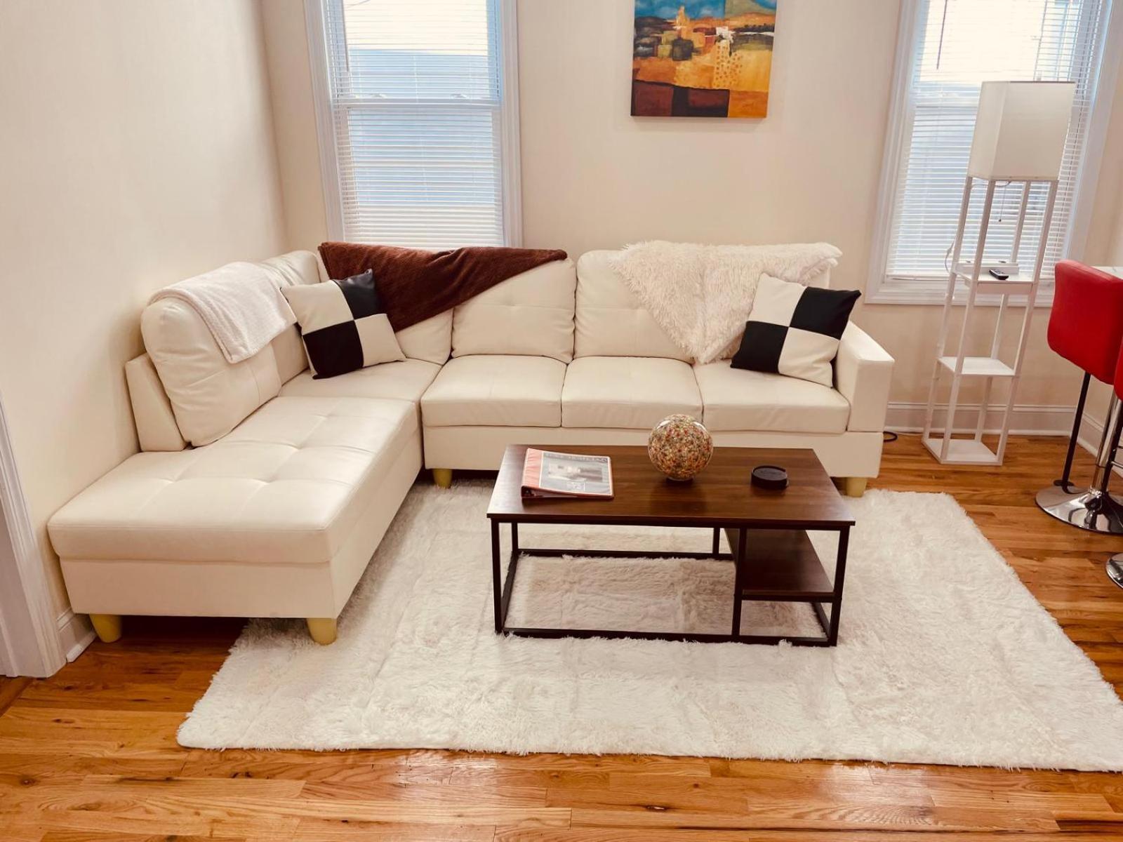 Apartment Ooohlala! 2 Beds And 2 Full Baths W/free Parking Newark