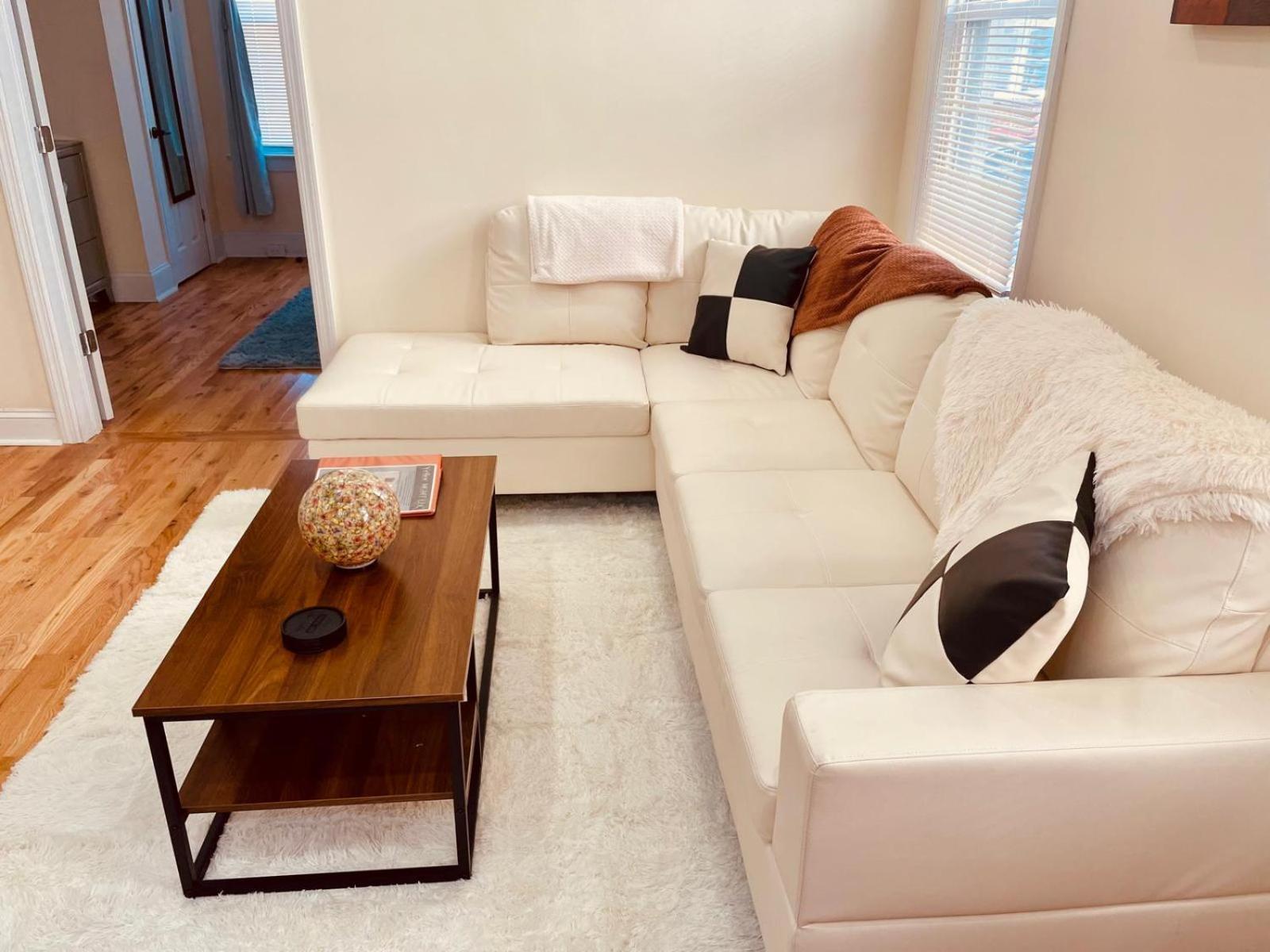 Ooohlala! 2 Beds And 2 Full Baths W/free Parking Apartment *