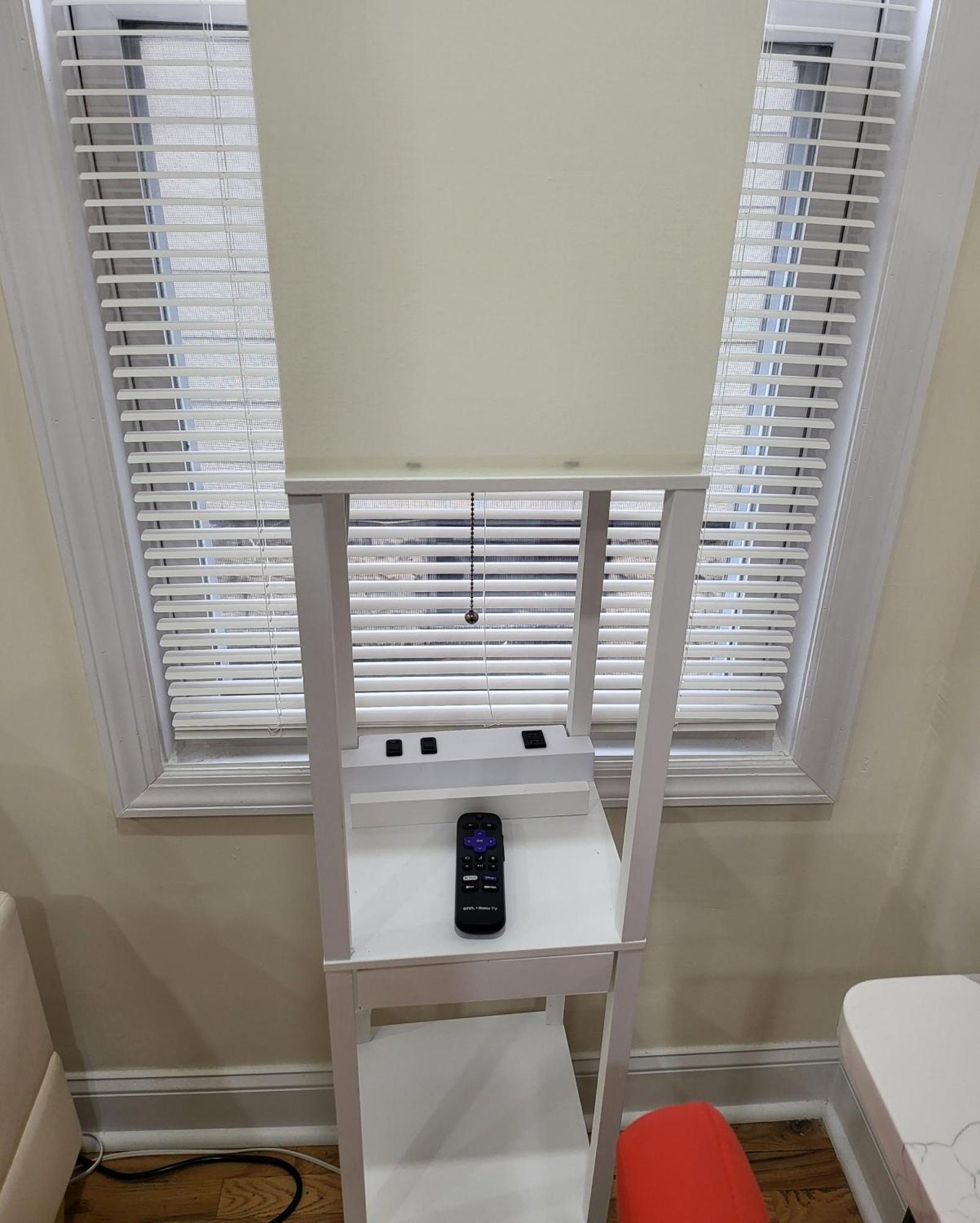 Ooohlala! 2 Beds And 2 Full Baths W/free Parking