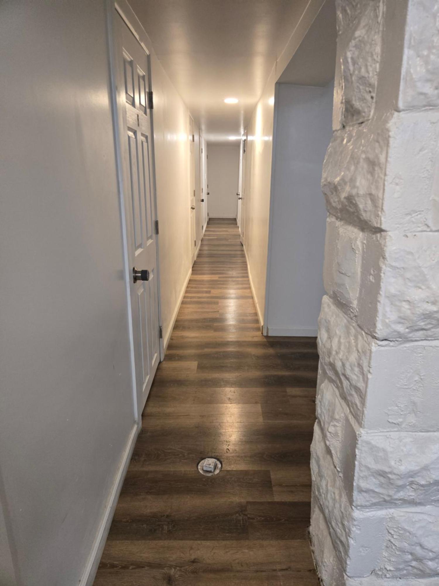 Willoughby Apartment *