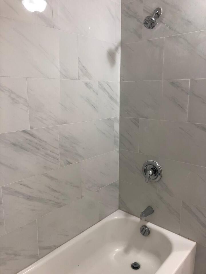 Spacious And Private With 3 Bedrooms And 1 Bathroom Near International Airport Ewr And New York Newark