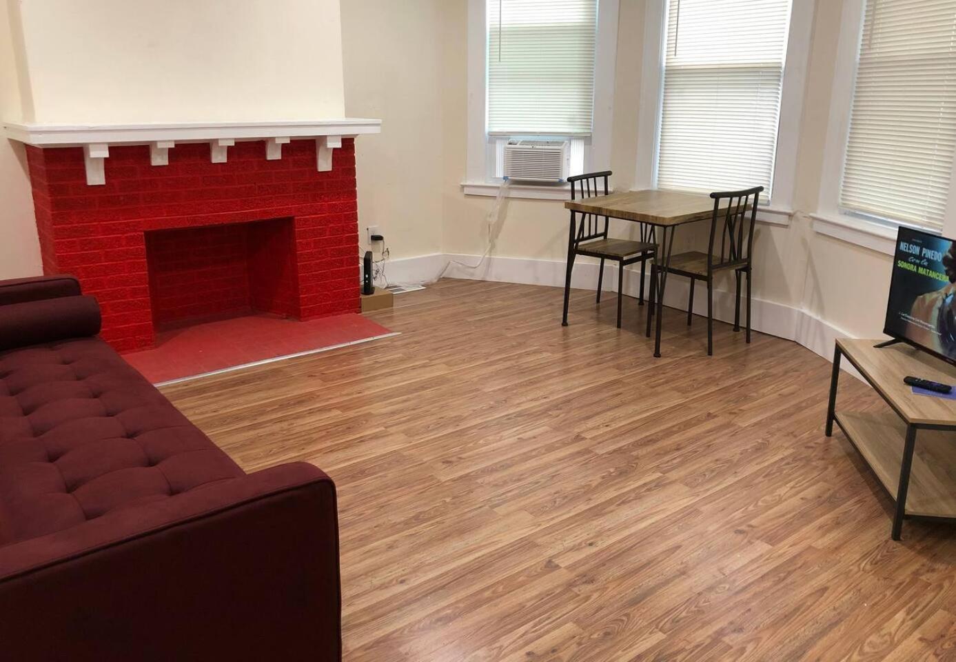 Spacious And Private With 3 Bedrooms And 1 Bathroom Near International Airport Ewr And New York Apartamento Newark