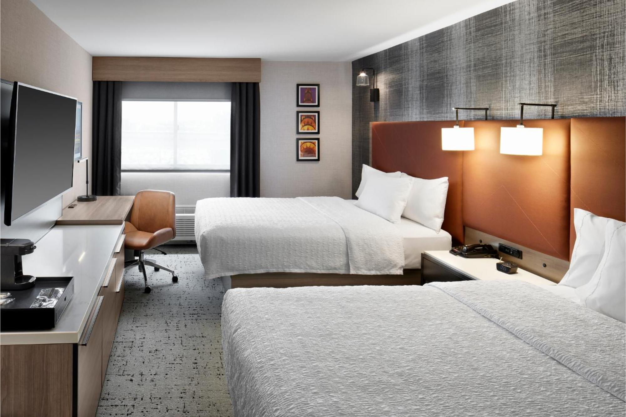 Hampton Airport Hotel 3*