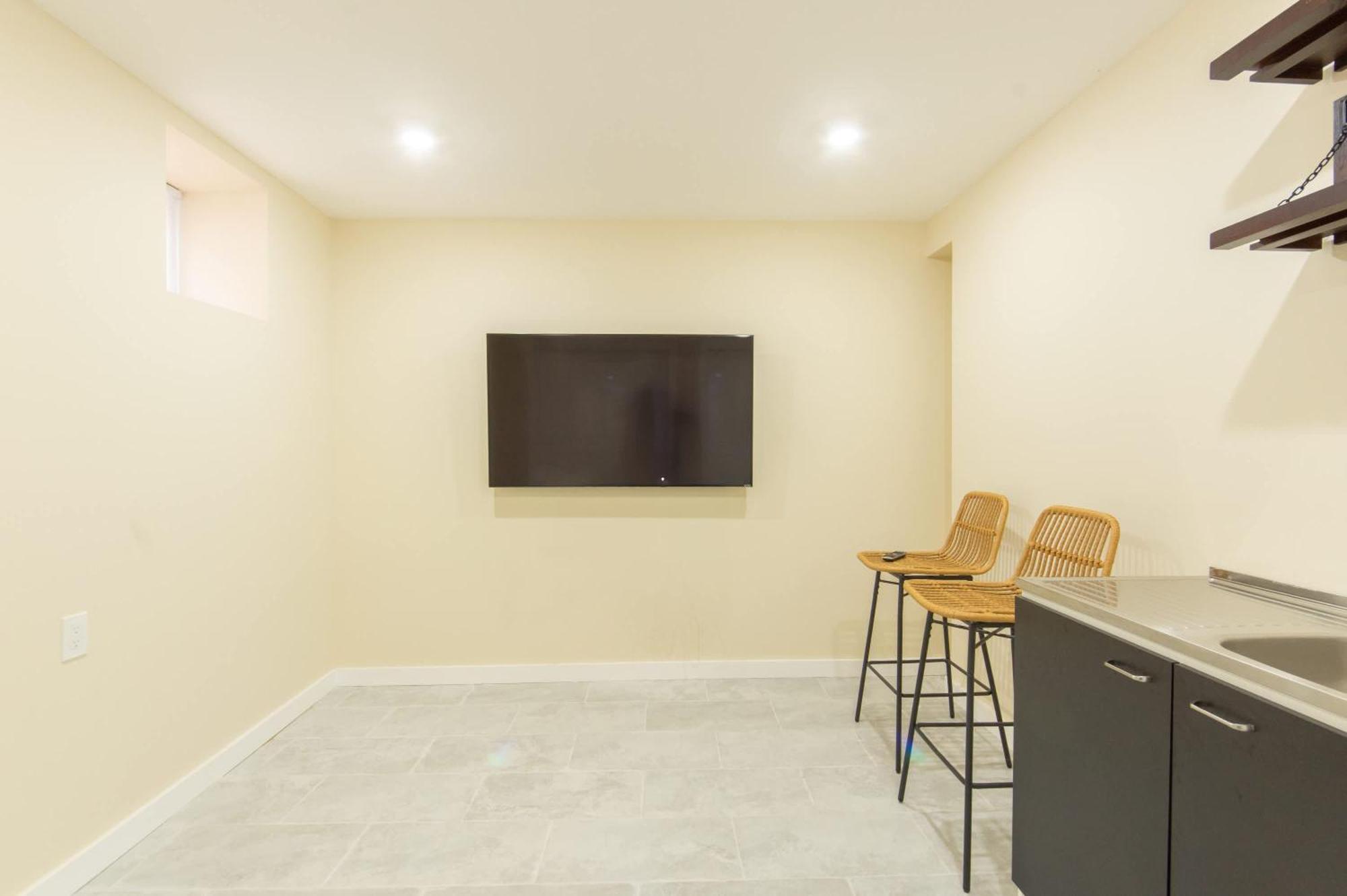 Sojourn's Coveted Cultural Family Destination Sleeps 6 Newark