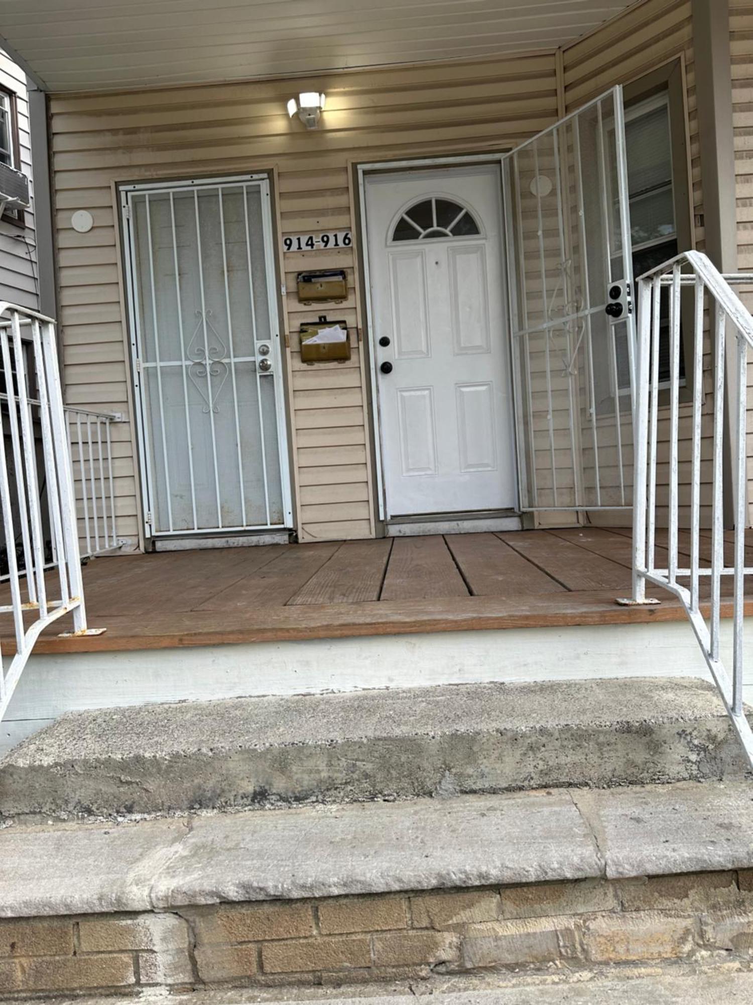 Guest house Fidelia Garnet Room, Queen Bed Minutes From Liberty International Airport And Penn Station *