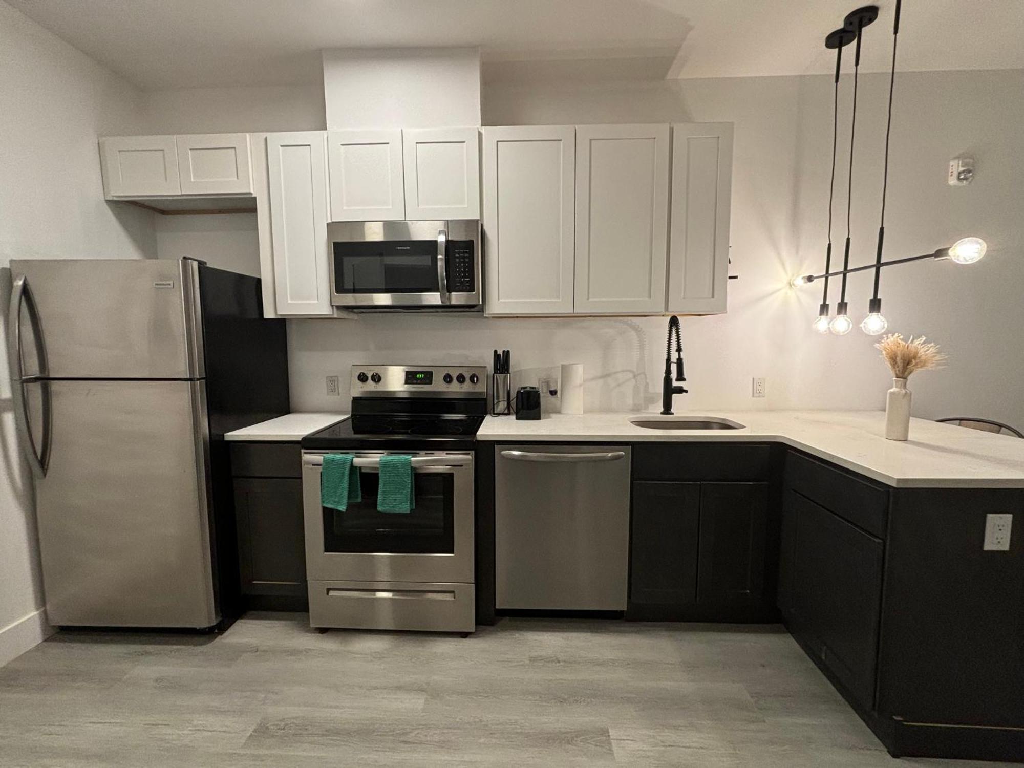 Willoughby Apartment *