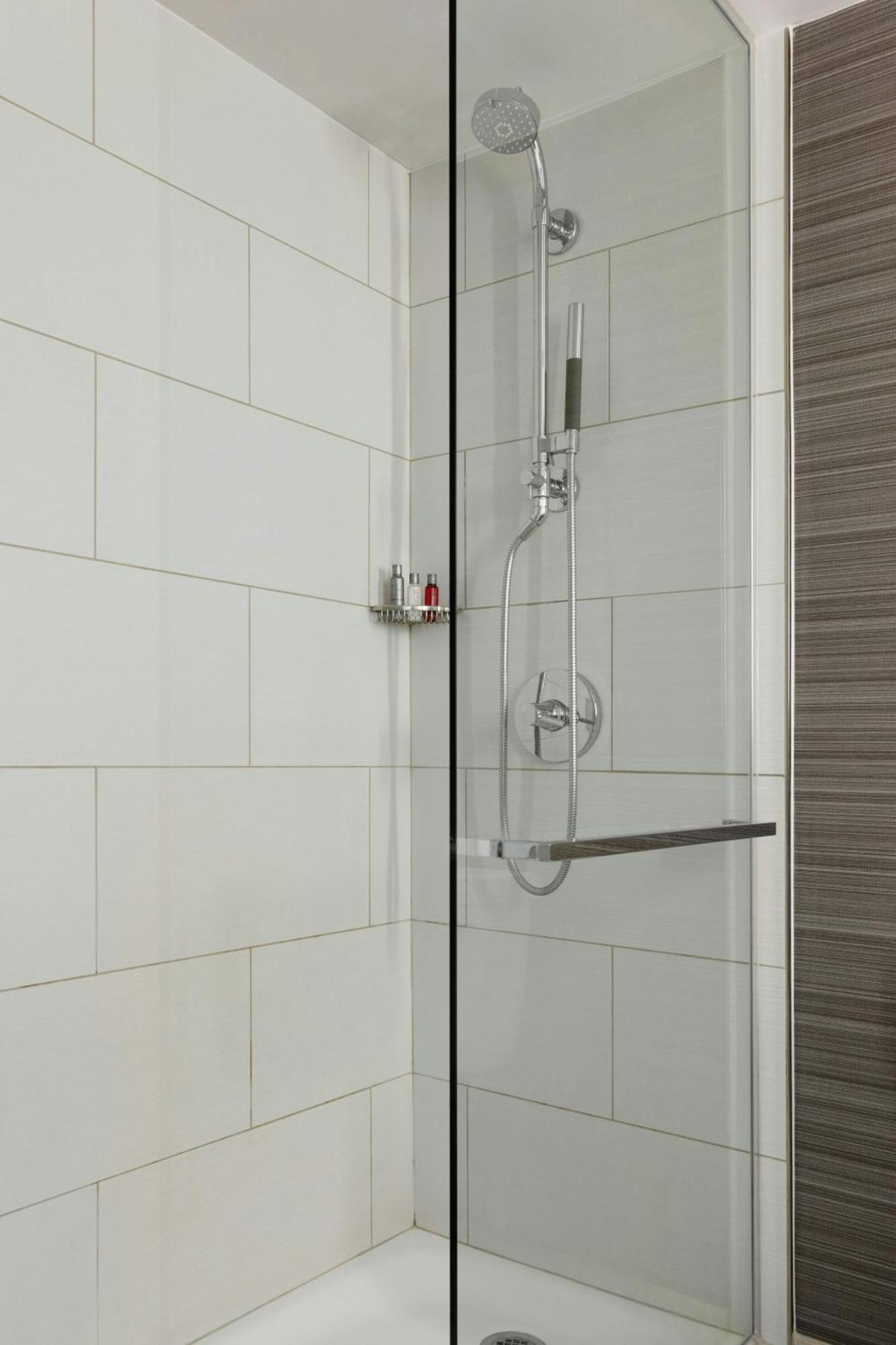 Liberty International Airport Marriott 3*