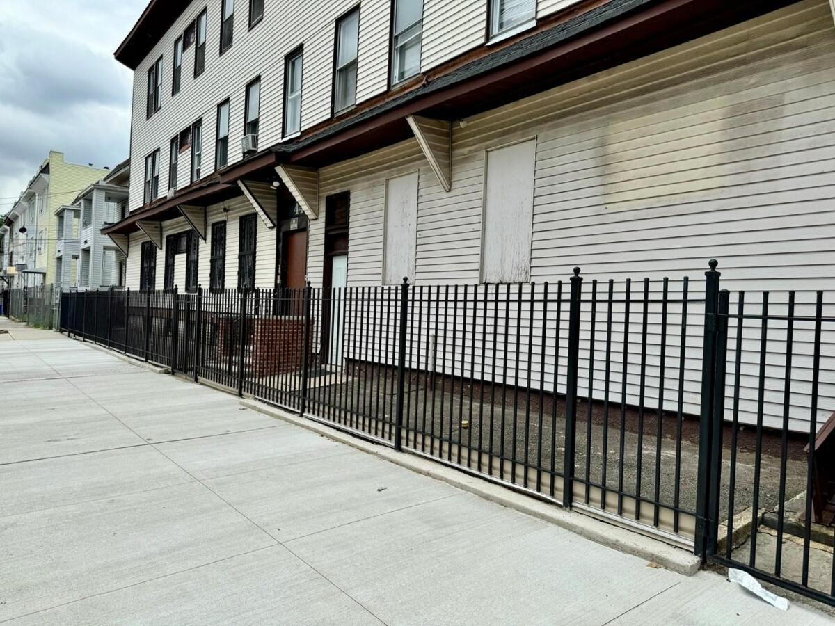 2-bedroom Sleeps 6 Near Ewr & American Dream Apartment