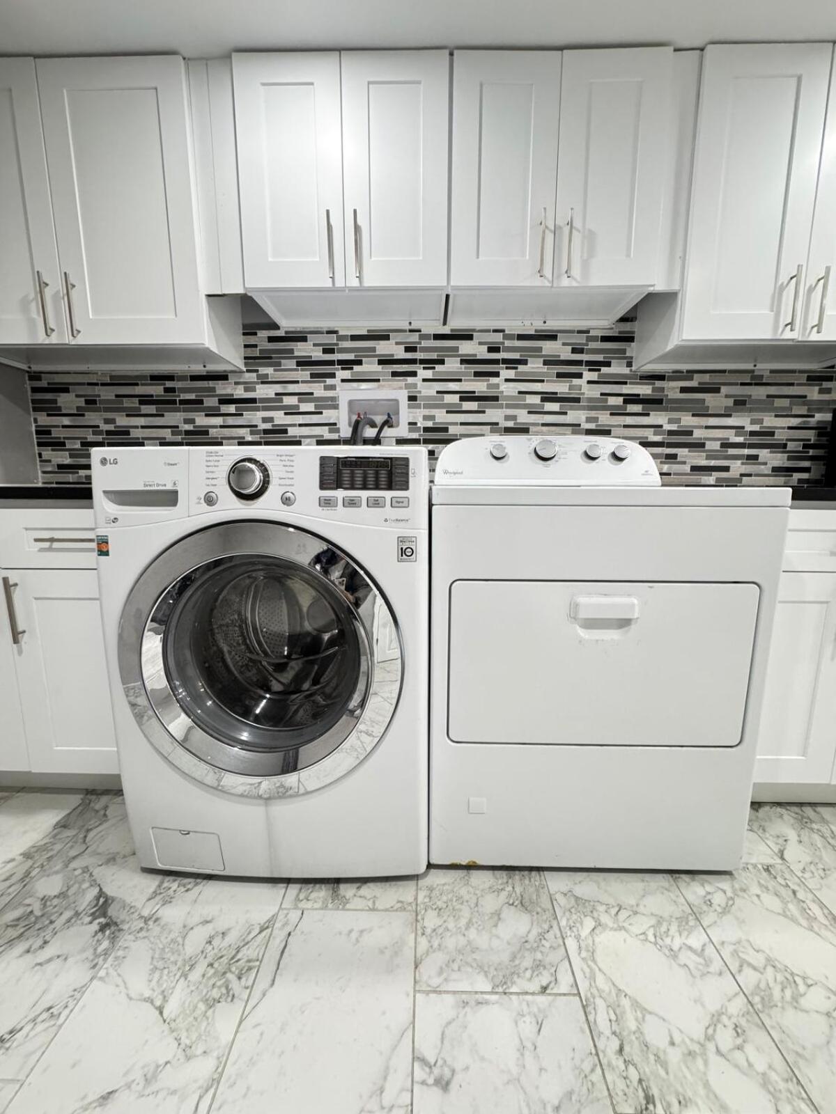 Apartment 2-bedroom Sleeps 6 Near Ewr & American Dream