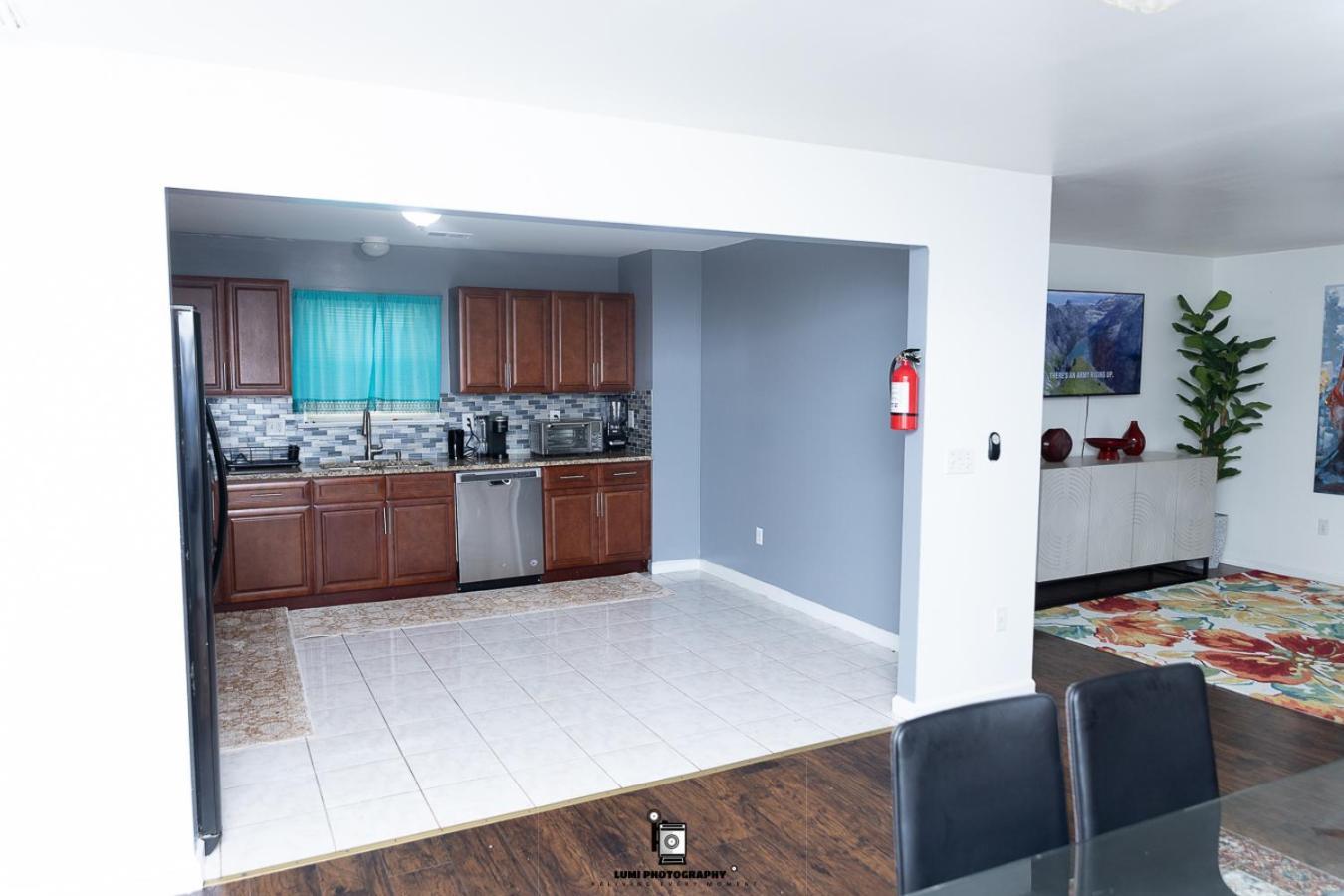 Airport Oasis: Spacious 3-bed Near Ewr & Nyc * Newark
