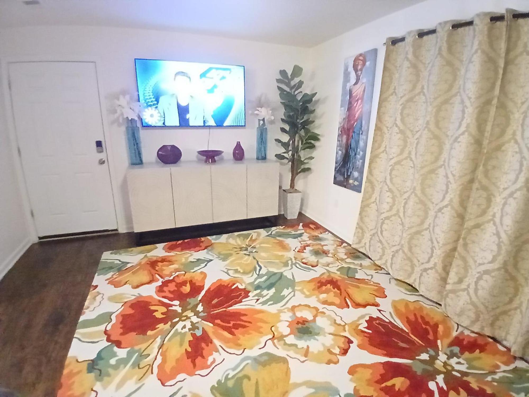 Apartment Airport Oasis: Spacious 3-bed Near Ewr & Nyc *