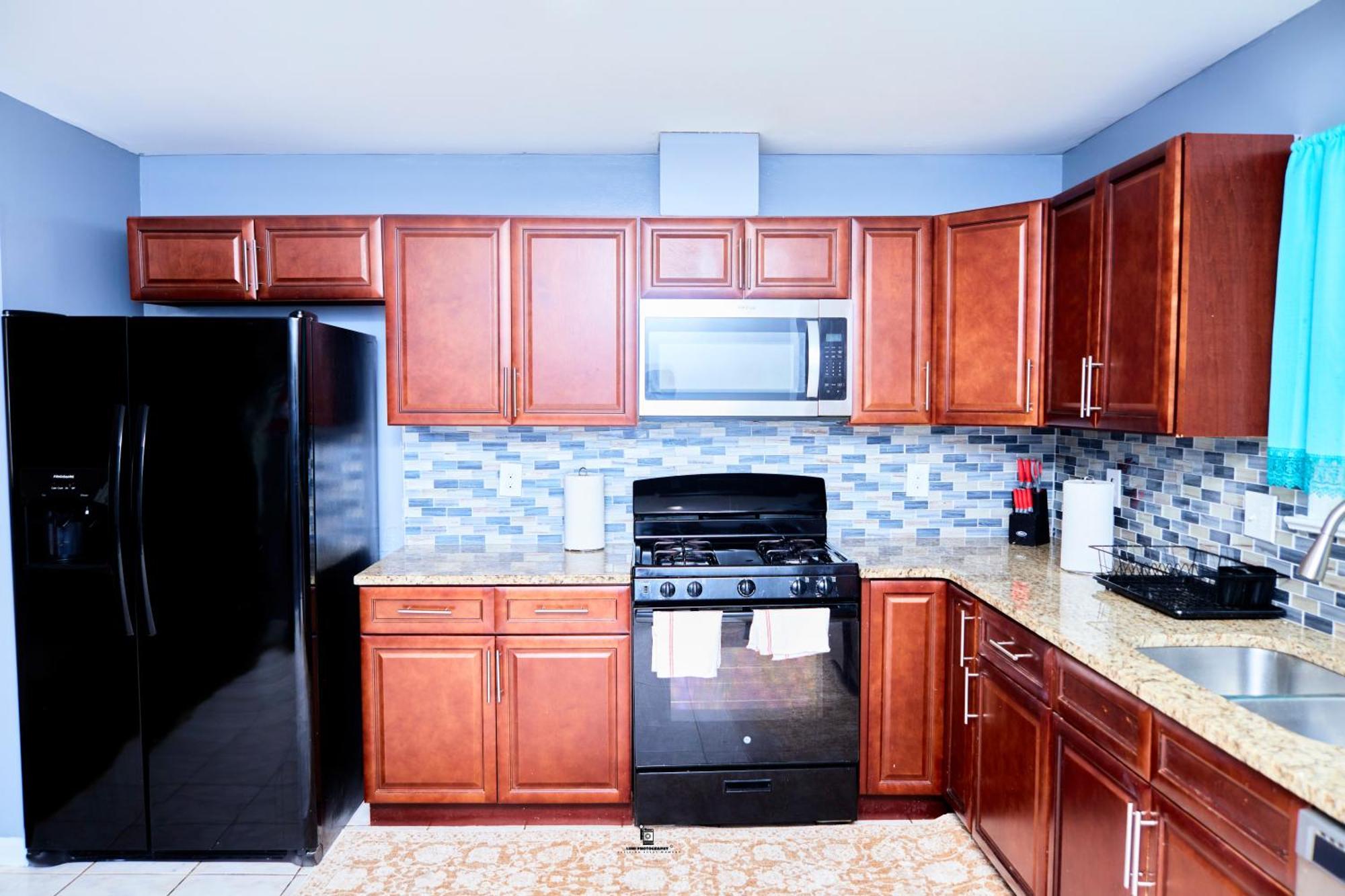 Apartment Airport Oasis: Spacious 3-bed Near Ewr & Nyc *