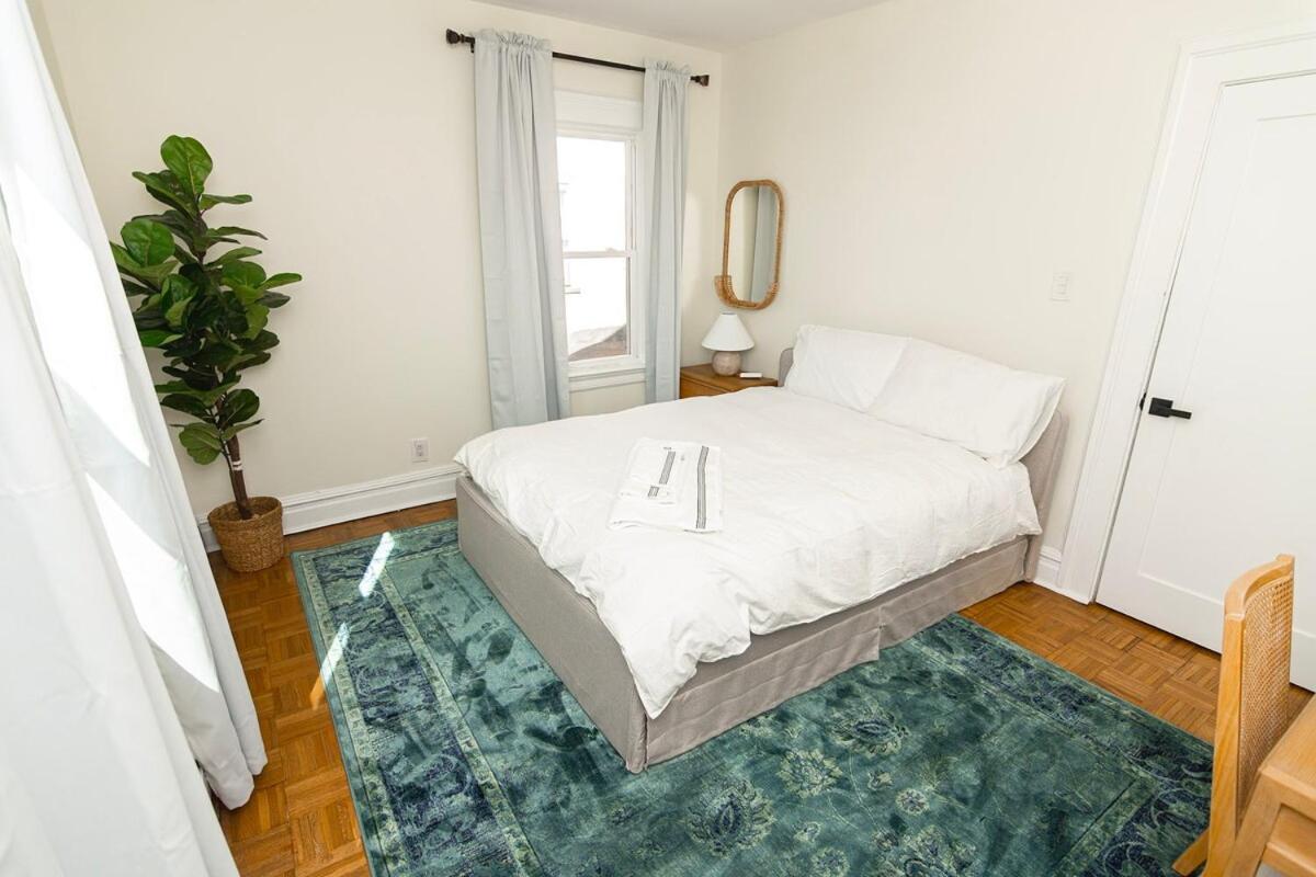 Holiday home Spacious Vibe Newark's Hidden Gem