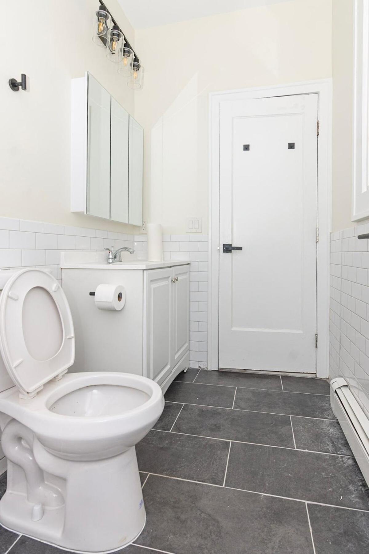 Holiday home Spacious Vibe Newark's Hidden Gem