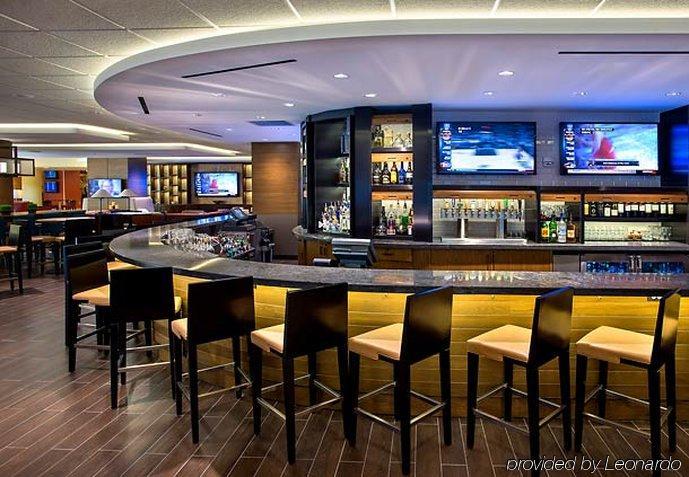 Liberty International Airport Marriott 3* Newark