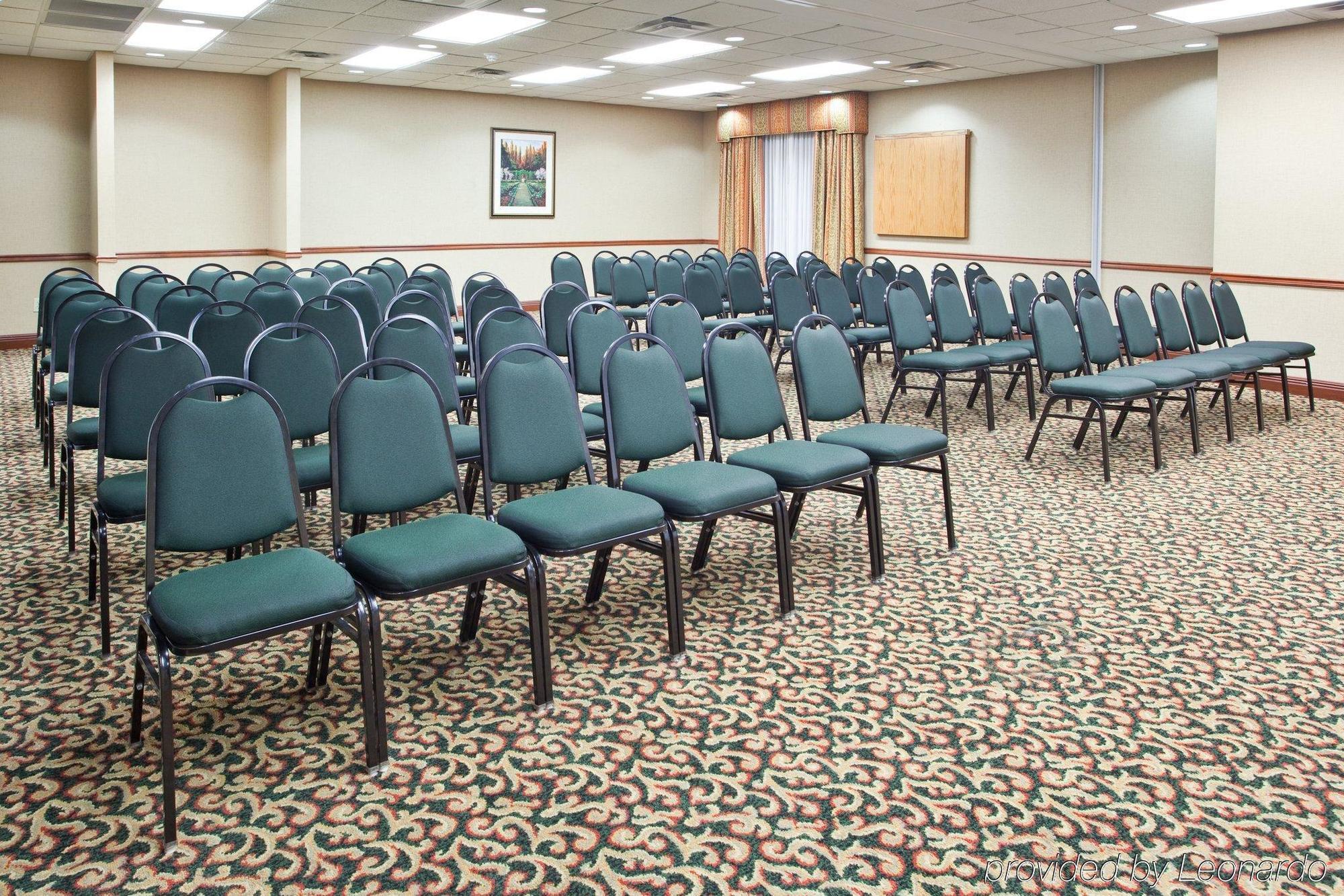 Hampton & By Hilton- Airport Elizabeth Newark