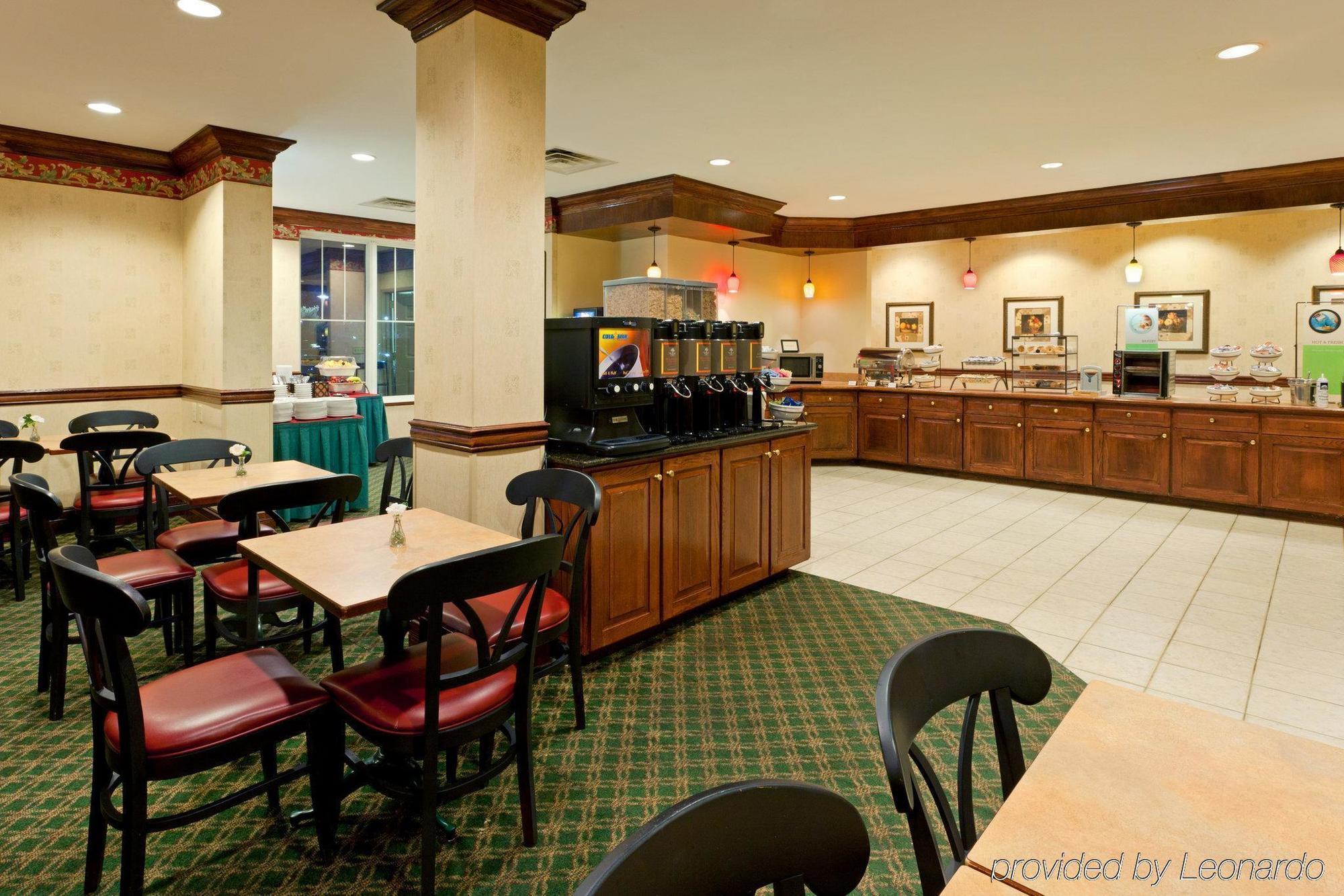 Hampton & By Hilton- Airport Elizabeth Hotel