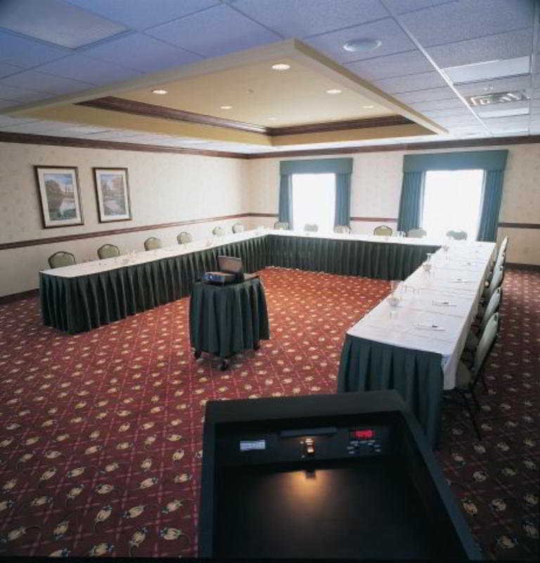 Hampton & By Hilton- Airport Elizabeth Hotel 3*